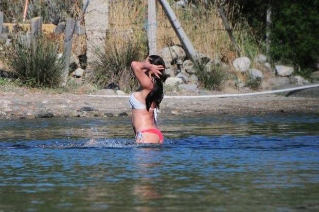 Nurgül Yeşilçay yaza erken girdi