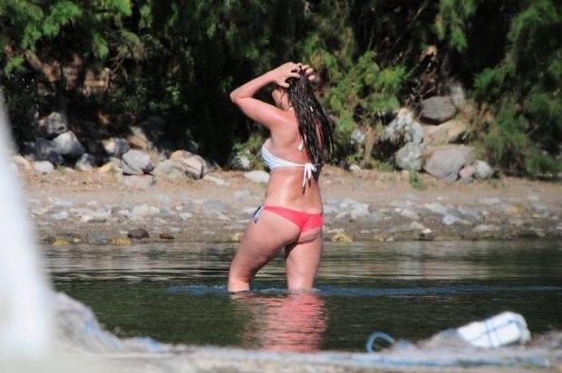 Nurgül Yeşilçay yaza erken girdi