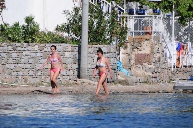 Nurgül Yeşilçay yaza erken girdi