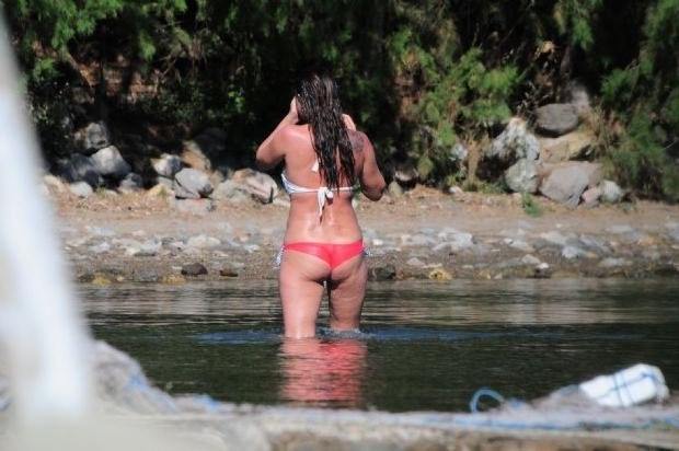 Nurgül Yeşilçay yaza erken girdi