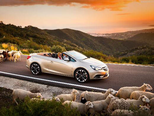 Otomobil dünyasının en yeni modelleri