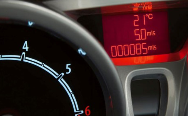 Bunları yapın arabanız az yaksın