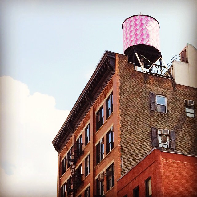 Sanatçılar New York silüetine dokundu