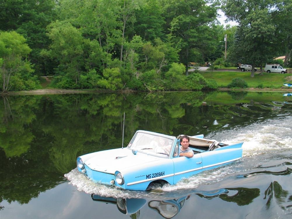 Hem karada hem denizde