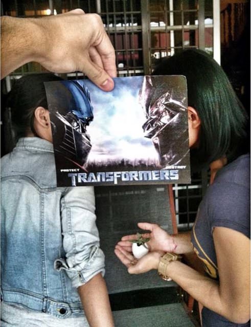 Film afişlerine bir de böyle bakın