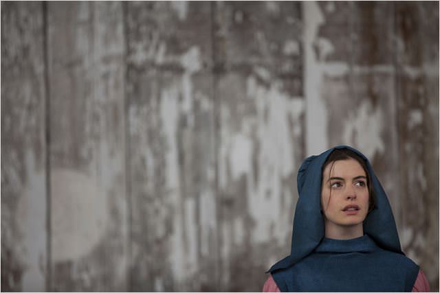 Güzel astronot: Anne Hathaway