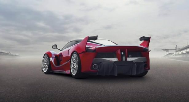 Ferrari'den 1035 beygirlik bomba!