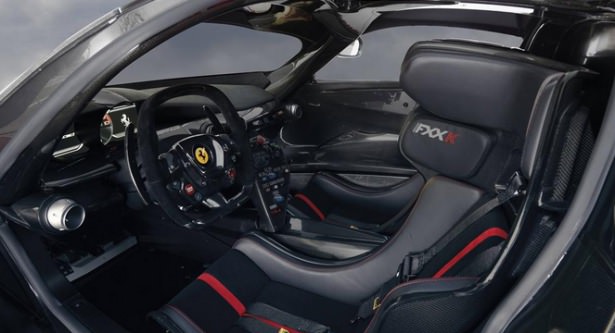 Ferrari'den 1035 beygirlik bomba!