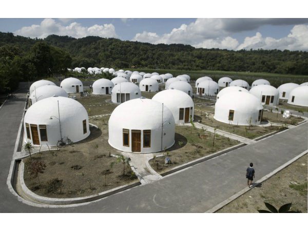 Dünyadaki en tuhaf 16 ev!