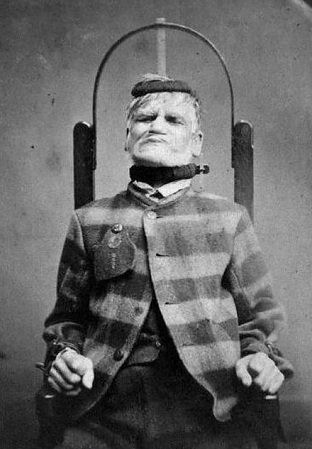 Akıl hastanelerinden ilginç kareler