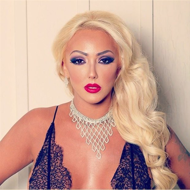 Kardashian'a rakip çıktı