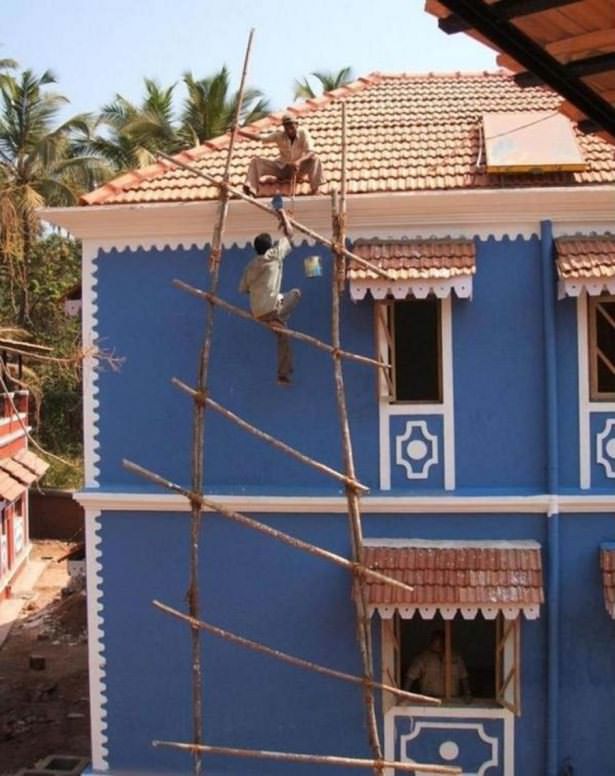 Biri iş güvenliği mi dedi?