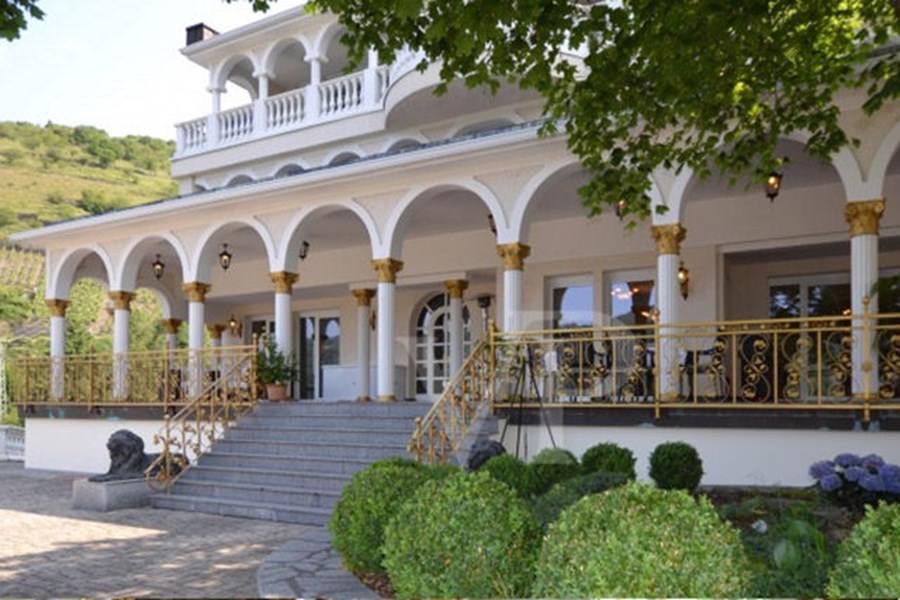 Cennet bahçesi evler