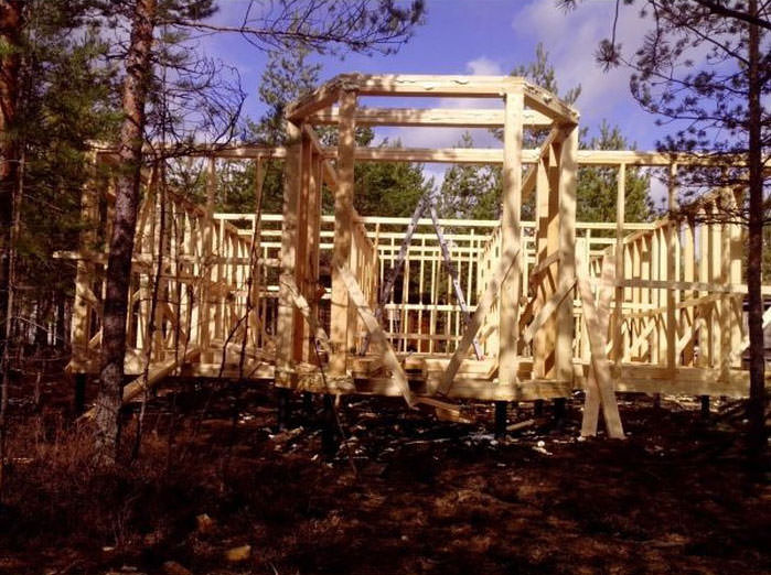 Sıkıntıdan ev yaptılar!