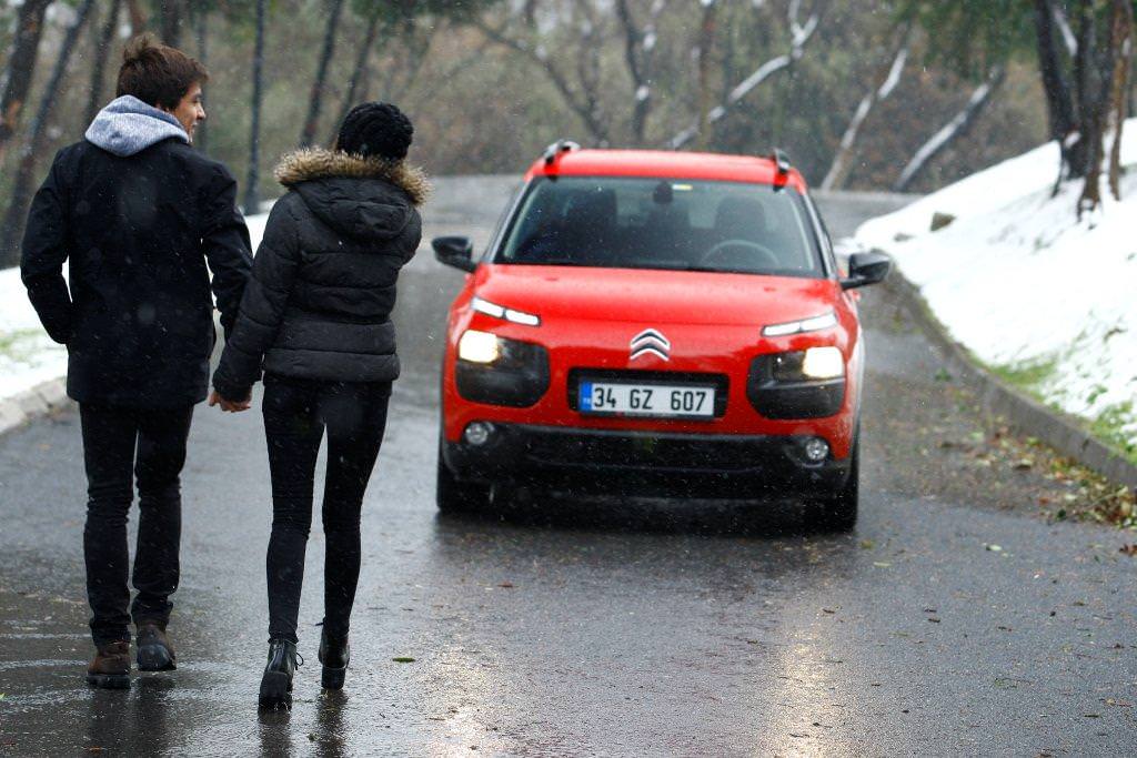 İki gerçek aşk! Sevgililer günü otomobilleri