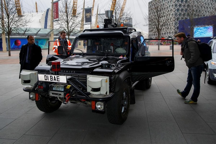 Sürücüsüz otomobiller basına tanıtıldı