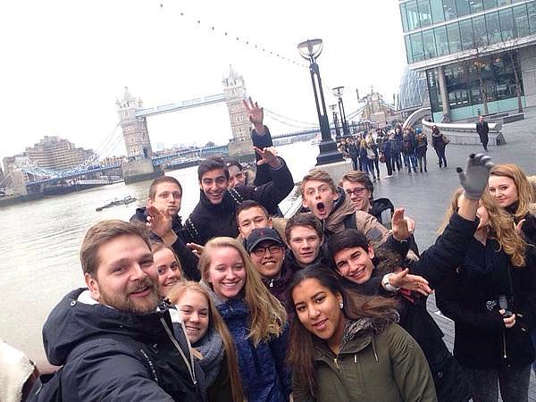 En çok selfieyi hangi binayla çekiyoruz?