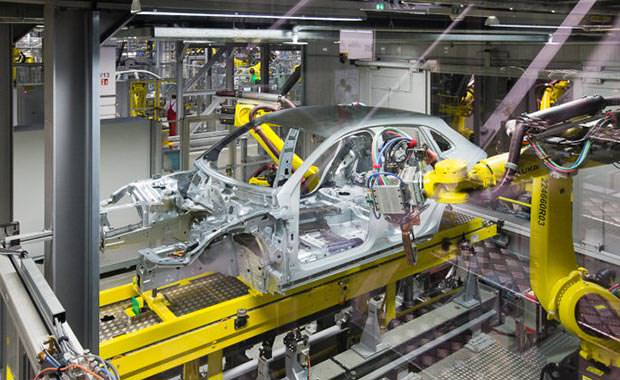 Porsche'nin yapılış süreci fotoğraflandı