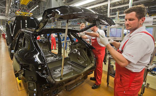 Porsche'nin yapılış süreci fotoğraflandı