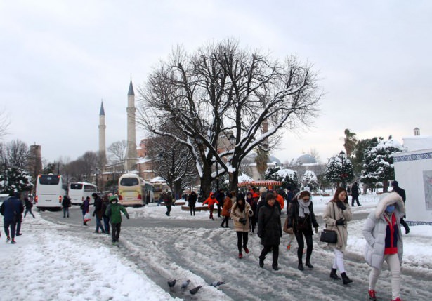 Beyaz İstanbul havadan böyle görüntülendi
