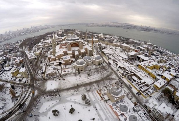 Beyaz İstanbul havadan böyle görüntülendi