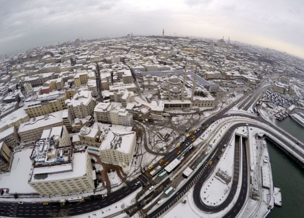 Beyaz İstanbul havadan böyle görüntülendi