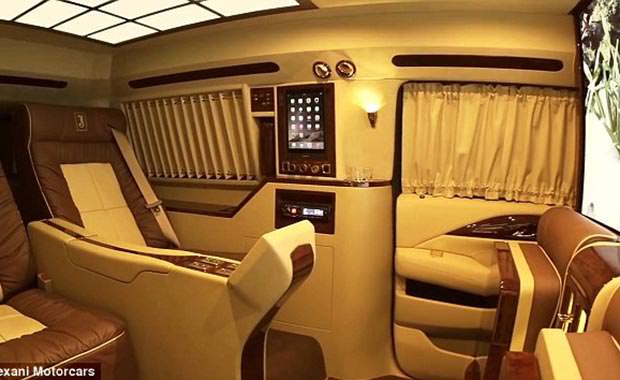 Cadillac'ı 24 ayar altın ile kapladı