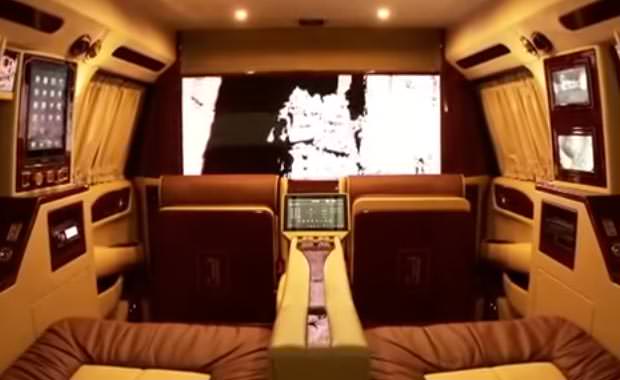 Cadillac'ı 24 ayar altın ile kapladı