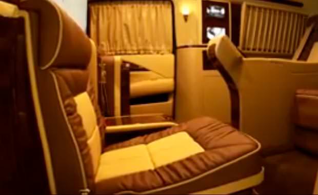 Cadillac'ı 24 ayar altın ile kapladı