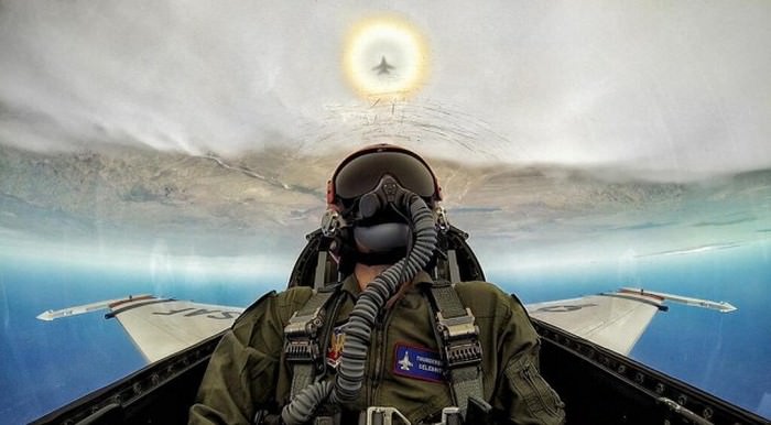 Pilotlar nasıl selfie çekineceğini çok iyi biliyor