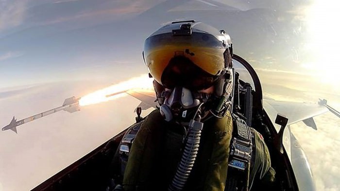 Pilotlar nasıl selfie çekineceğini çok iyi biliyor