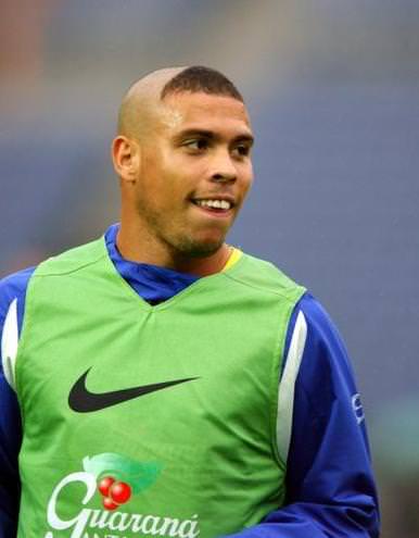 Futbol tarihinin gelmiş geçmiş en kötü saç kesimleri!