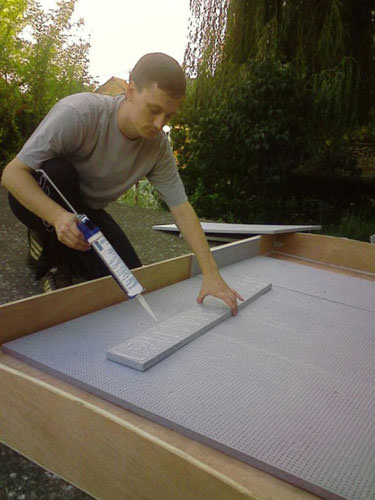 Evde canı sıkılan adam bakın ne yaptı