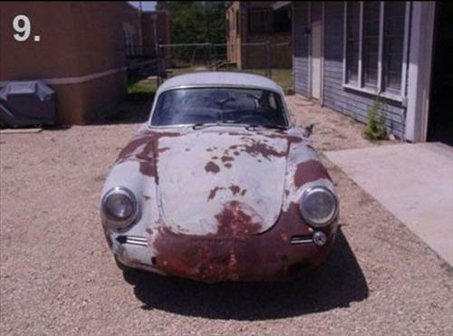 Çöplükten çıkan lüks otomobiller