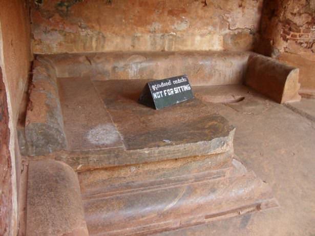 Dağın tepesindeki 'Gizemli Saray'