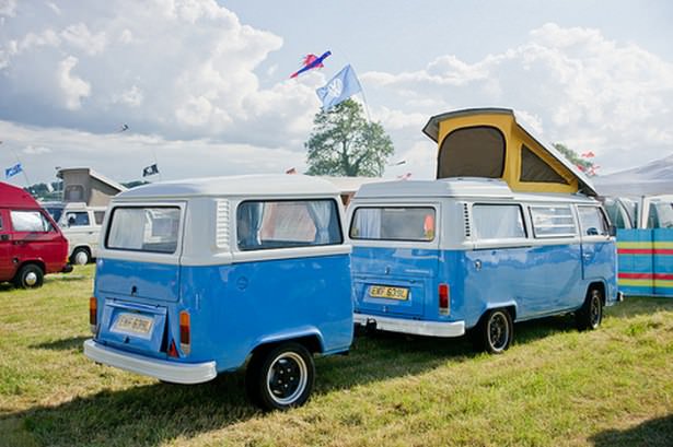 Bir bakan bir daha bakıyor!