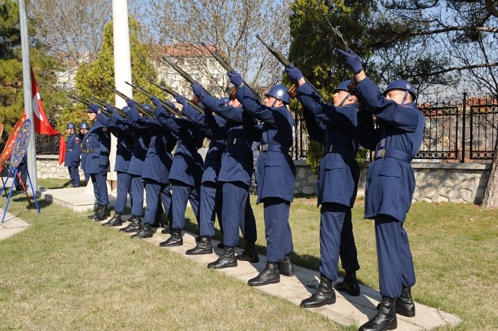 Askerlik eskiden kaç yıldı?