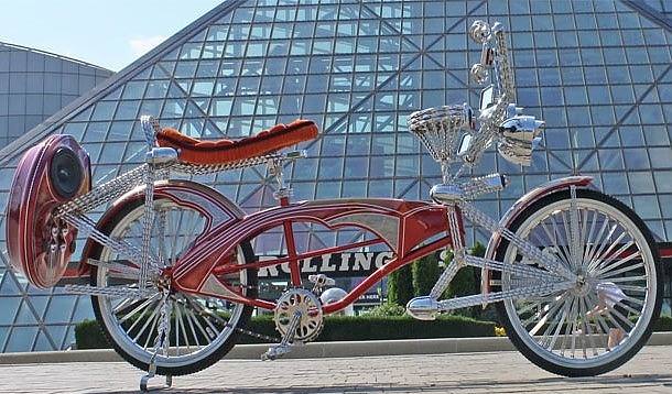 Birbirinden farklı modellerde tasarlanmış bisikletler