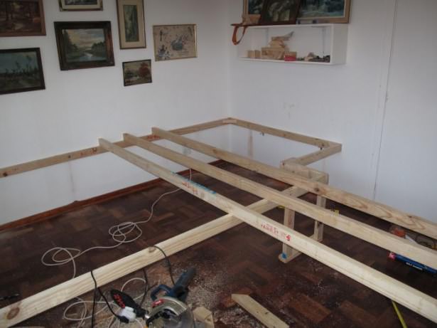 Odasını bakın ne hale getirdi