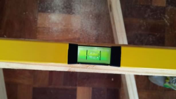 Odasını bakın ne hale getirdi