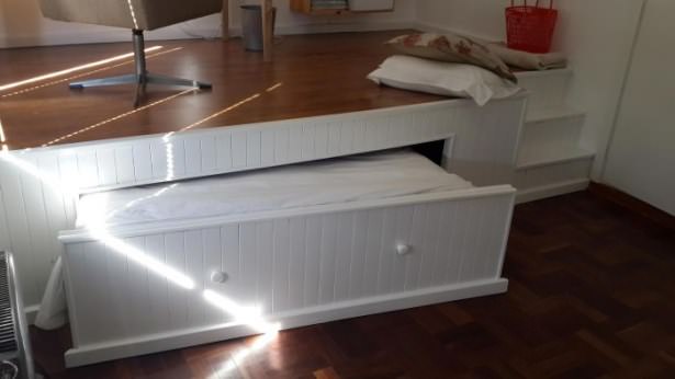 Odasını bakın ne hale getirdi