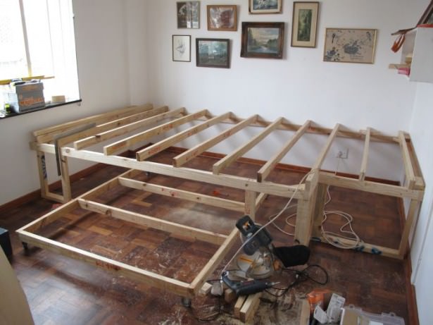 Odasını bakın ne hale getirdi