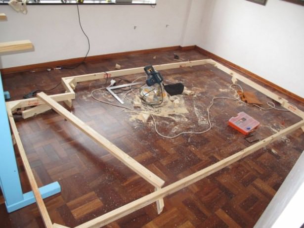 Odasını bakın ne hale getirdi