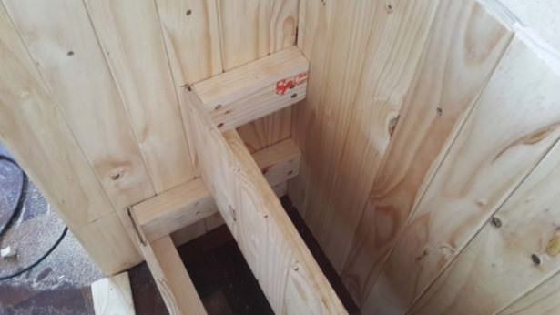 Odasını bakın ne hale getirdi