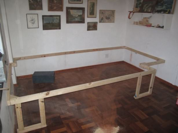 Odasını bakın ne hale getirdi