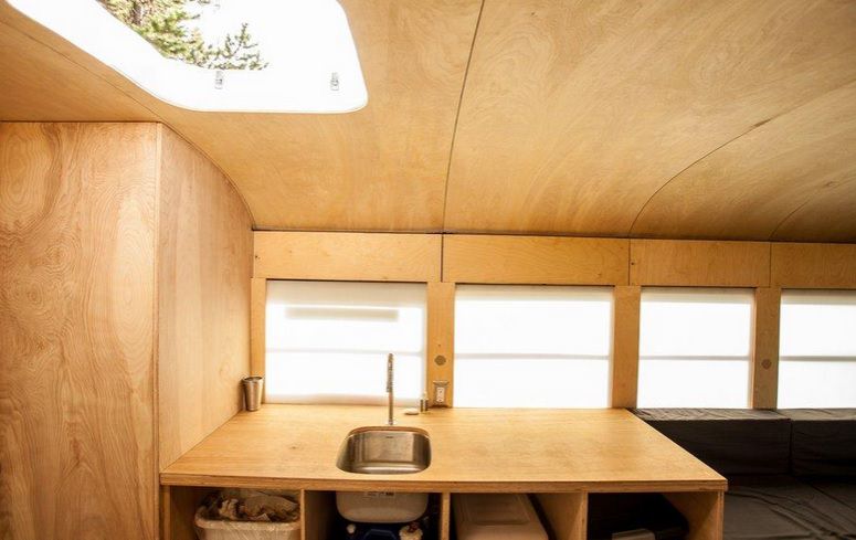 Harika bir eve dönüştürülen okul otobüsü