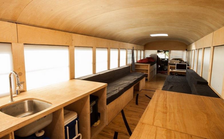 Harika bir eve dönüştürülen okul otobüsü