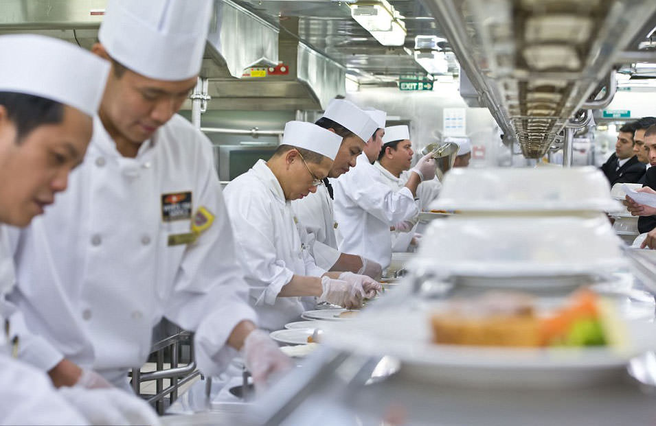 Dev yolcu gemilerine bir de böyle bakın