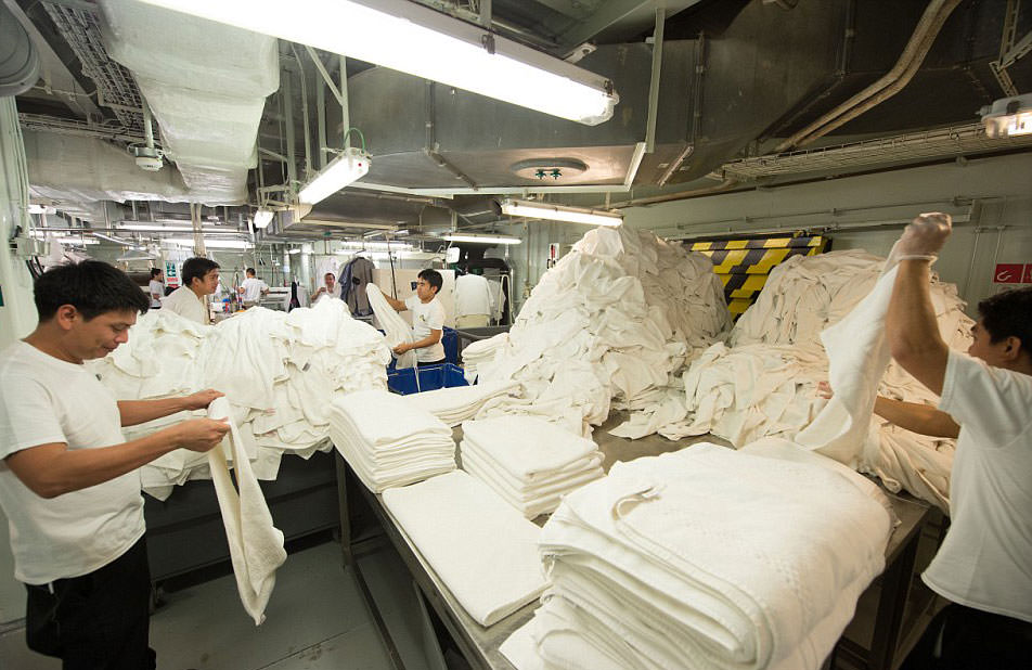 Dev yolcu gemilerine bir de böyle bakın