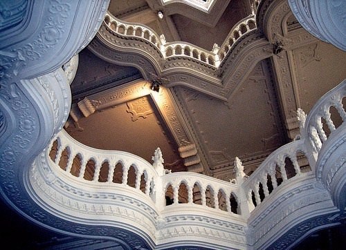 Görenleri şaşırtan mimari yapılar